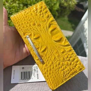 ☀️NWT BRAHMIN SAFFRON MELBOURNE ADY WALLET ☀️